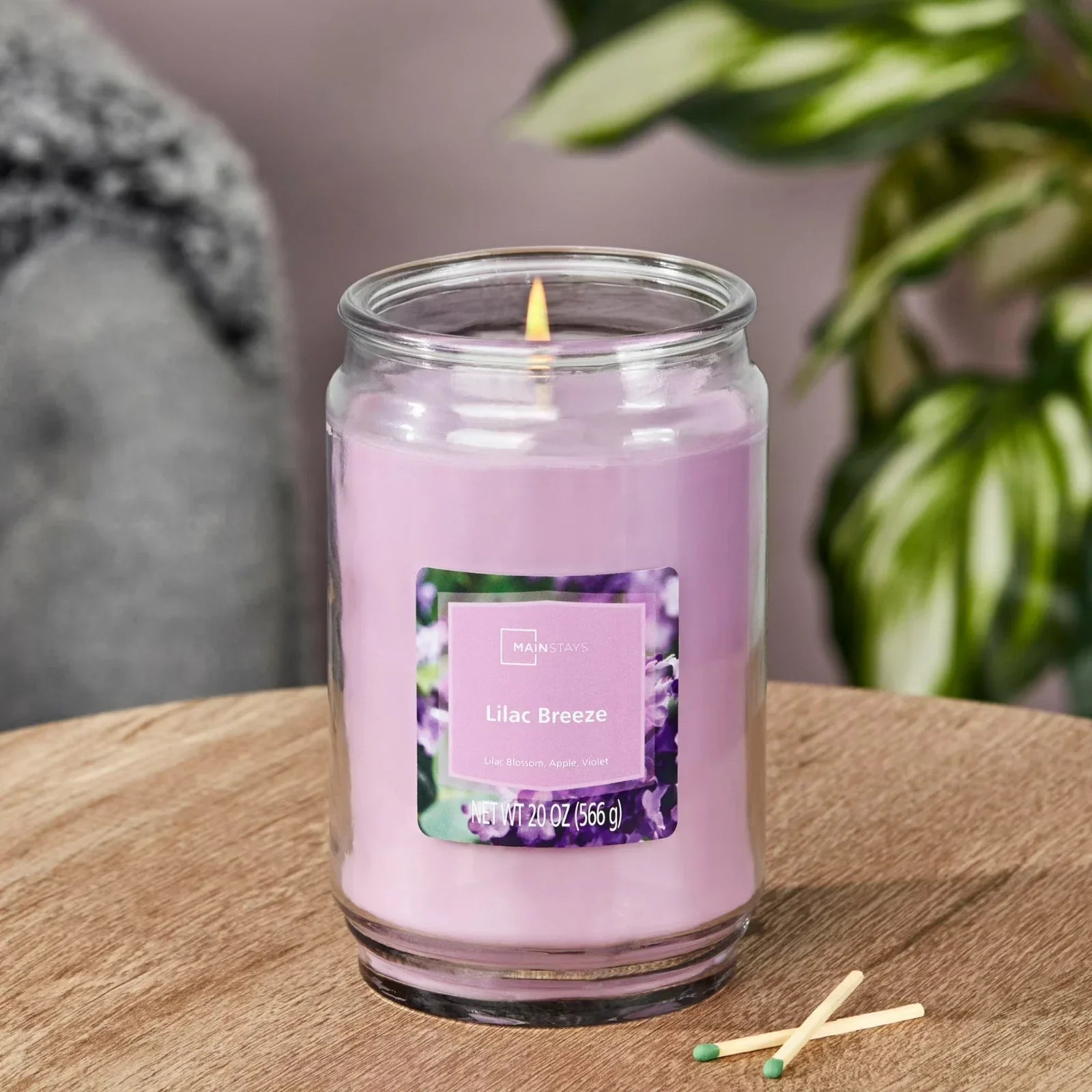 Lilac Breeze scented single-Wick Large Glass Jar Candle 20 oz
